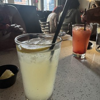 MiMi's Craft Kitchen - Lemonade ginger beer - American Near Me - Chicago, Illinois MiMi's Craft Kitchen - Lemonade ginger beer - American Near Me - Chicago, Illinois