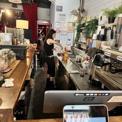 Ange Noir Cafe - Very good staff fast !
