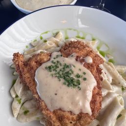 Chicken with mac and cheese and grits Chicken with mac and cheese and grits