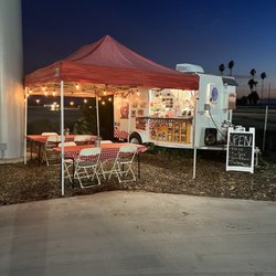 Tacos El Mochomo - Tacos EL Mochomo in the evening.