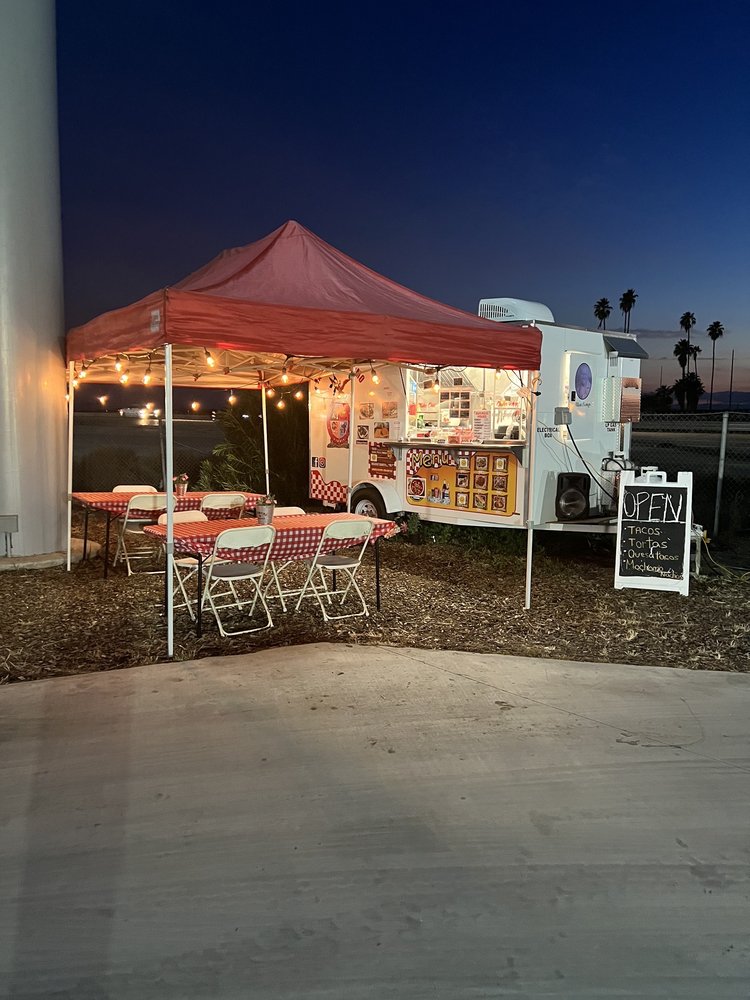 Tacos El Mochomo