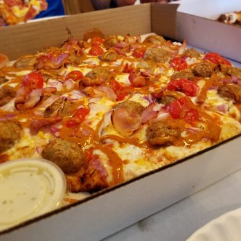 Slice of Fire - Chipot le beef (M $22.13, XL $30.98): Beef meatballs, double smoked bacon, grape tomatoes, red onions, mozzarella blend, marjoram, chipotle - Pizza Near Me - Markham, Ontario Slice of Fire - Chipot le beef (M $22.13, XL $30.98): Beef meatballs, double smoked bacon, grape tomatoes, red onions, mozzarella blend, marjoram, chipotle - Pizza Near Me - Markham, Ontario
