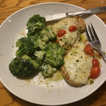 Olive Garden Italian Restaurant - Grilled Chicken Margherita - Italian Near Me - Buford, Georgia