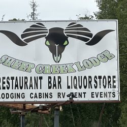 Sheep Creek Lodge - Street sign