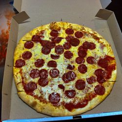 I Love Ny Pizza - Medium pepperoni pizza extra pepperoni
