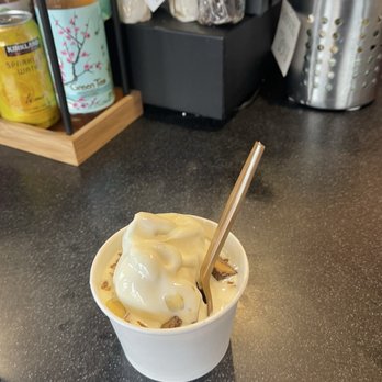 Golden Spoon - Ice Cream & Frozen Yogurt Near Me - San Diego, California Golden Spoon - Ice Cream & Frozen Yogurt Near Me - San Diego, California