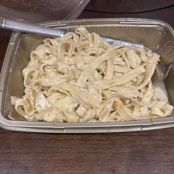 The Cheesecake Factory - Fettuccini Alfredo with chicken - Desserts Near Me - Brandon, Florida The Cheesecake Factory - Fettuccini Alfredo with chicken - Desserts Near Me - Brandon, Florida