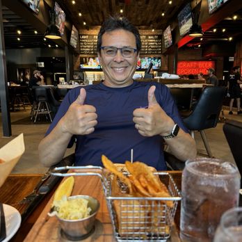 Finney's Crafthouse - Oceanside - Fried chips - New American Near Me - Oceanside, California
