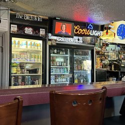 O'leary's Pub & Grub - A nice little dive bar feel.