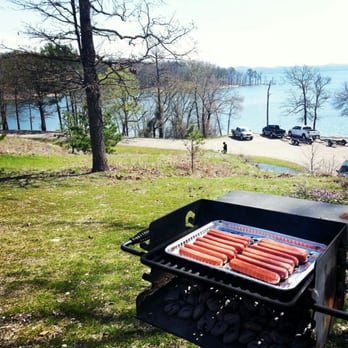 Lakeview Lodge - Bbq overlooking the lake - Resorts Near Me - Broken Bow, Oklahoma