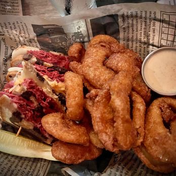 Casey Magee's Irish Pub - Corn beef, Ruben. - American Near Me - Nashua, New Hampshire