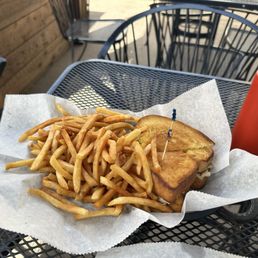 Delicious fries and a tuna melt. Generous portion of fries. Yum.