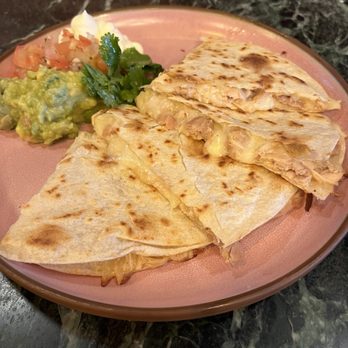 Leoncito - Chicken Quesidilla - Mexican Near Me - Las Vegas, Nevada Leoncito - Chicken Quesidilla - Mexican Near Me - Las Vegas, Nevada