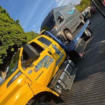 Nito’s Towing - High rise van towing - Towing Near Me Nito’s Towing - High rise van towing - Towing Near Me