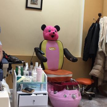 Top Nails & Spa - For children..... I suppose.... - Nail Salons Near Me - Broomall, Pennsylvania