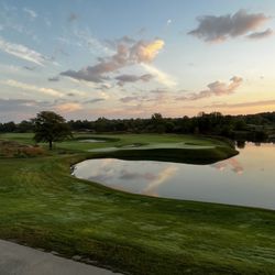 Victoria National Golf Club