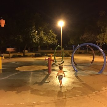 Hudson Park - Splash area. - Parks Near Me - Tempe, Arizona