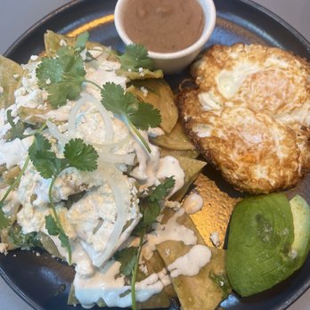 LMNO - Chilequiles verde - Mexican Near Me - Philadelphia, Pennsylvania