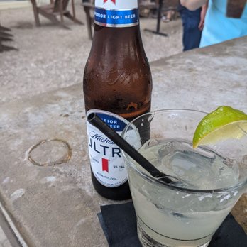 The Pour Haus - Bars Near Me - New Braunfels, Texas