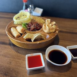 Oishi Sushi Asian Fusion - Appetizer sampler.