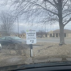 Hy-Vee - Topeka - Waiting for my order that is supposed to be ready