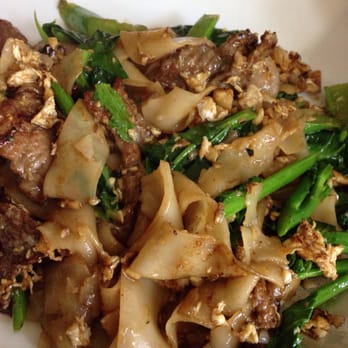 Panvimarn Thai Cuisine - Steak pad see ew - Thai Near Me - Long Beach, California Panvimarn Thai Cuisine - Steak pad see ew - Thai Near Me - Long Beach, California