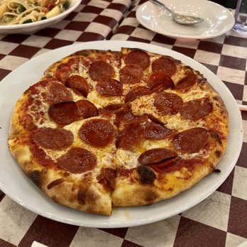 Eddie's Italian Eatery - PEPPERONI (Delicious) - Pizza Near Me - Claremont, California Eddie's Italian Eatery - PEPPERONI (Delicious) - Pizza Near Me - Claremont, California