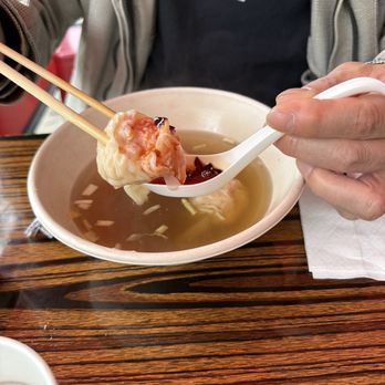 Maxi’s Noodle - Inside the wonton - Cantonese Near Me - Flushing, New York