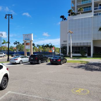 Toasted Mango Cafe - Cafes Near Me - Sarasota, Florida