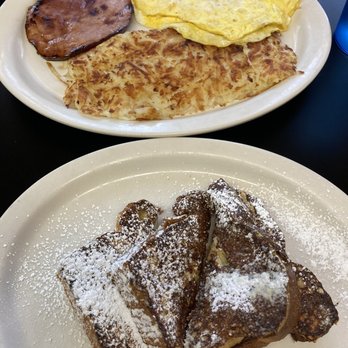 Hungry Hunter Restaurant - Half order of French toast with eggs and ham - Breakfast & Brunch Near Me - Branson, Missouri