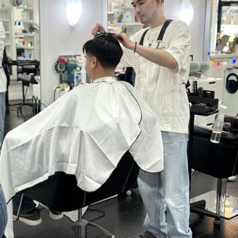 The Fade Men’s Salon - The creator behind the fresh look.
Precision, passion, and clean fades by Jay - Men's Hair Salons Near Me - Pasadena, California The Fade Men’s Salon - The creator behind the fresh look.
Precision, passion, and clean fades by Jay - Men's Hair Salons Near Me - Pasadena, California