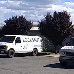 RRRaceway Locksmith - Mobile 24/7 Locksmith Fleet of Vans.