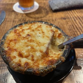 Rams Pint House & Rooftop Lounge - French onion soup - Salad Near Me - Perkasie, Pennsylvania