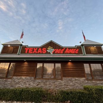 Texas Roadhouse - Outside - Barbeque Near Me - Tracy, California