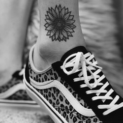 Alex Everett Tattoo - Sunflower Tattoo