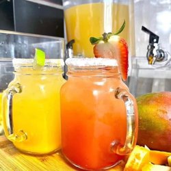 El Limon - Complimentary Margaritas (Strawberry, Mango, & Lime)