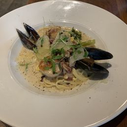 Scallop and mussels spaghettini