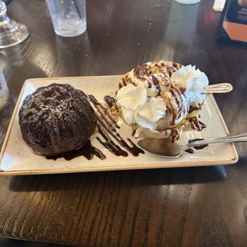 Azteca D'Oro Mexican Restaurant Lake Nona - Chocolate cake and ice cream - Mexican Near Me - Orlando, Florida
