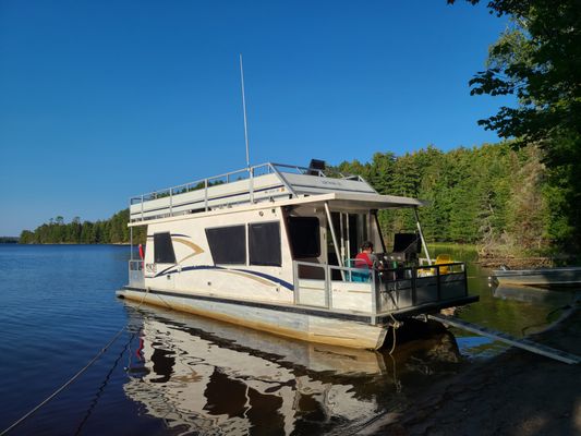 Northernaire Houseboats On Rainy Lake by null