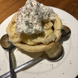 Banana crème pie. Delicious. Banana crème pie. Delicious.
