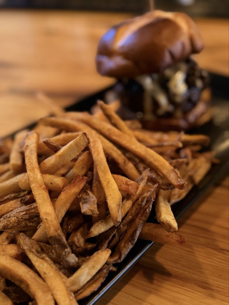 Char Whiskey Bar & Grille