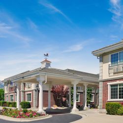The Charleston At Cedar Hills - Drive up