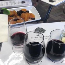 Crooked Tree Vineyard - Wine flight