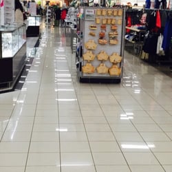 Kohl's - Almost nobody here on a Sunday evening!  Great time to shop without the crowds.