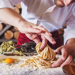 DoTravel - Cooking class in Florence with an Italian chef