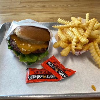 iniBurger - Hawaiian Spice Burger - Burgers Near Me - Fremont, California iniBurger - Hawaiian Spice Burger - Burgers Near Me - Fremont, California