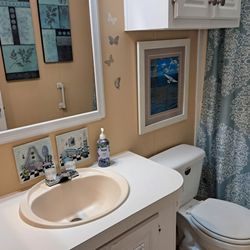 One Touch Pro Cleaning - One of my 2 baths done beautifully