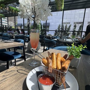 5Church - Buckhead - Homecut fries - delish - New American Near Me - Atlanta, Georgia