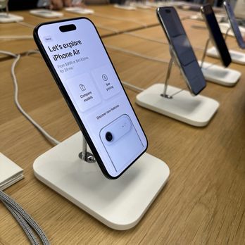 Apple Boca Raton - So light! - Computers Near Me - Boca Raton, Florida