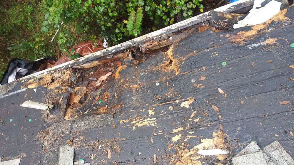 Slide of Roof Commander